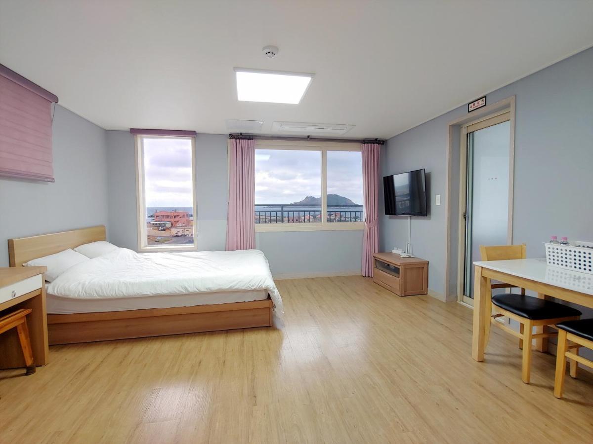 Eutteum-Won Pension Чеджудо Экстерьер фото