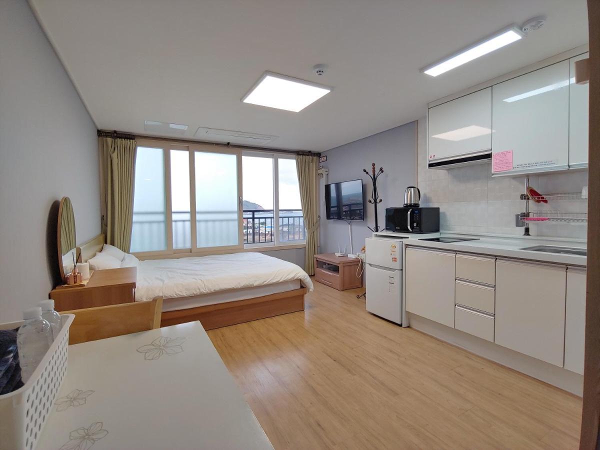 Eutteum-Won Pension Чеджудо Экстерьер фото